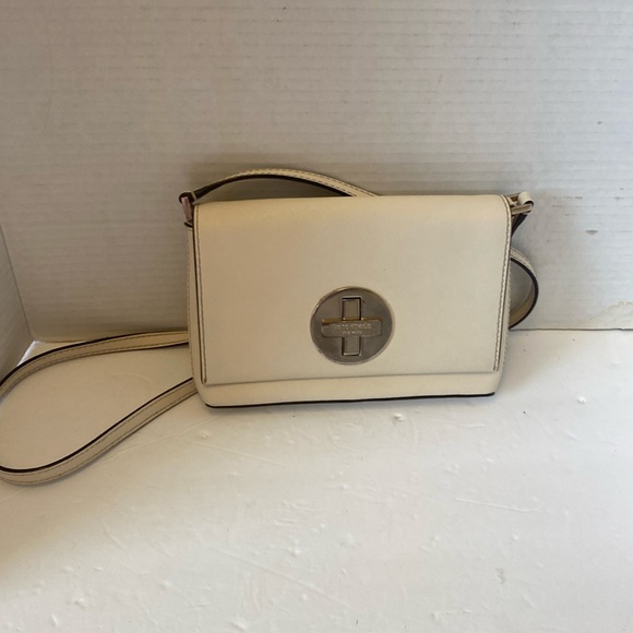 Kate Spade cream colored Crossbody bag. - Picture 1 of 13